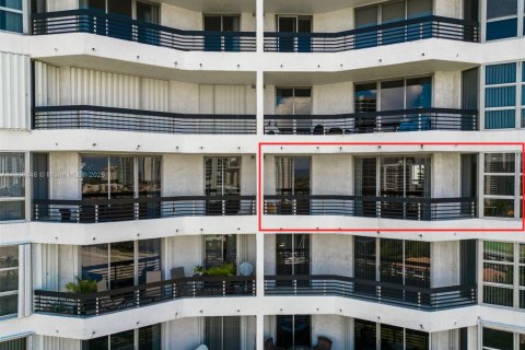 Снять в аренду кондоминиум в Авентура, Флорида 2 спальни, 109.72м2, № 1967891 - фото 19