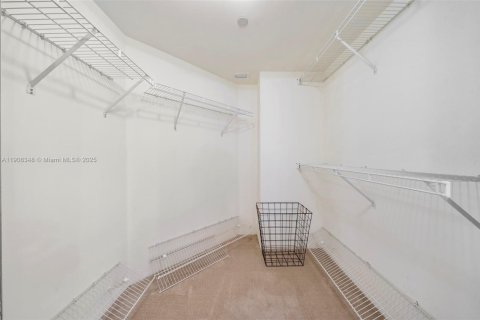 Снять в аренду кондоминиум в Авентура, Флорида 2 спальни, 109.72м2, № 1967891 - фото 9