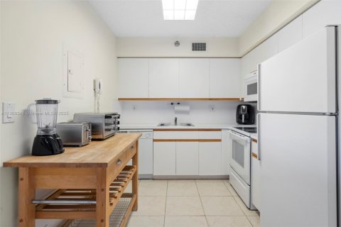 Снять в аренду кондоминиум в Авентура, Флорида 2 спальни, 109.72м2, № 1967891 - фото 4