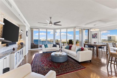 Condominio en venta en Tampa, Florida, 3 dormitorios, 237.37 m2 № 1735250 - foto 5