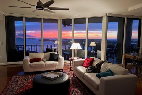 Condominio en venta en Tampa, Florida, 3 dormitorios, 237.37 m2 № 1735250 - foto 11