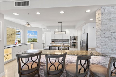 Condominio en venta en Tampa, Florida, 3 dormitorios, 237.37 m2 № 1735250 - foto 17
