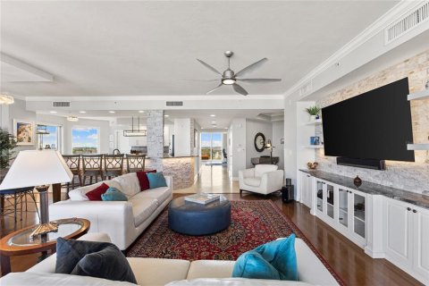 Condominio en venta en Tampa, Florida, 3 dormitorios, 237.37 m2 № 1735250 - foto 9