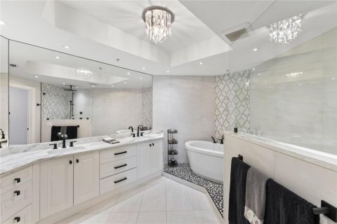 Condominio en venta en Tampa, Florida, 3 dormitorios, 237.37 m2 № 1735250 - foto 23