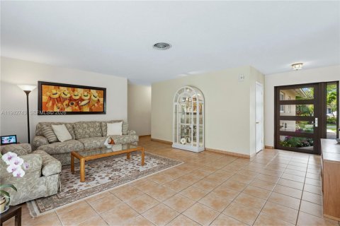 Купить виллу или дом в Пальметто-Бей, Флорида 5 спален, 199.93м2, № 2049725 - фото 7