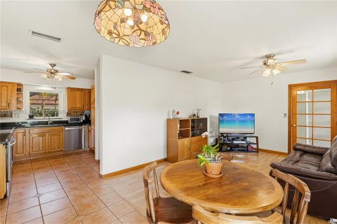 Купить виллу или дом в Пальметто-Бей, Флорида 5 спален, 199.93м2, № 2049725 - фото 16