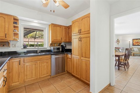 Купить виллу или дом в Пальметто-Бей, Флорида 5 спален, 199.93м2, № 2049725 - фото 15