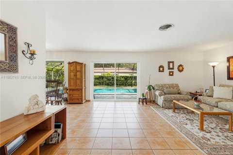 Купить виллу или дом в Пальметто-Бей, Флорида 5 спален, 199.93м2, № 2049725 - фото 5