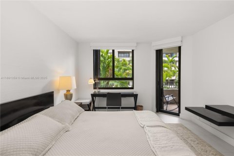 Condo in Key Biscayne, Florida, 3 bedrooms  № 2021592 - photo 8