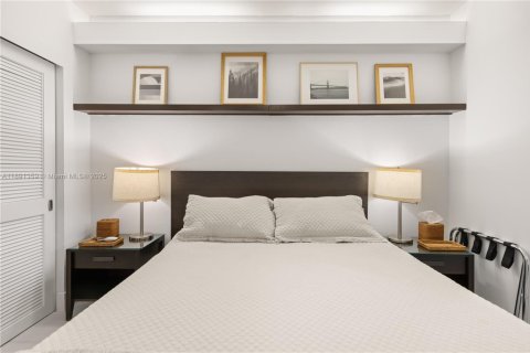 Condo in Key Biscayne, Florida, 3 bedrooms  № 2021592 - photo 18