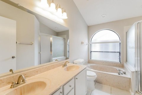 Villa ou maison à louer à Lake Mary, Floride: 3 chambres, 138.98 m2 № 2092023 - photo 10