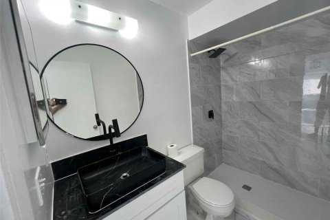 Apartamento en alquiler en Orlando, Florida, 3 dormitorios, 172.8 m2 № 1910924 - foto 9