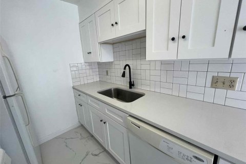 Apartamento en alquiler en Orlando, Florida, 3 dormitorios, 172.8 m2 № 1910924 - foto 6