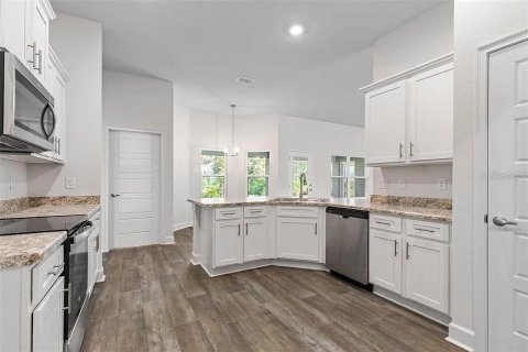 House in Palm Coast, Florida 4 bedrooms, 210.42 sq.m. № 2393575 - photo 15