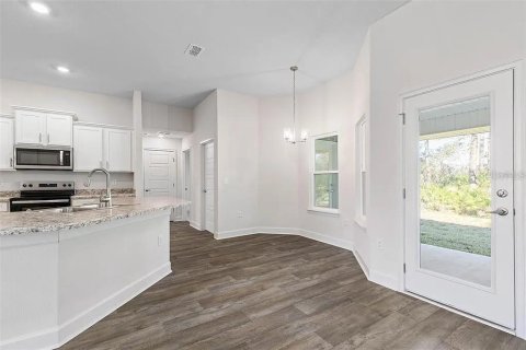 House in Palm Coast, Florida 4 bedrooms, 210.42 sq.m. № 2393575 - photo 3