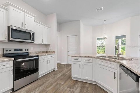 House in Palm Coast, Florida 4 bedrooms, 210.42 sq.m. № 2393575 - photo 14