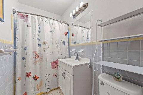 Casa en venta en Homestead, Florida, 3 dormitorios, 157.75 m2 № 1992199 - foto 18