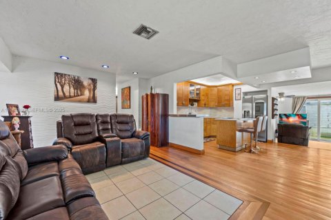 Casa en venta en Homestead, Florida, 3 dormitorios, 157.75 m2 № 1992199 - foto 13