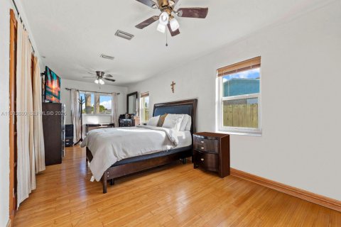 Casa en venta en Homestead, Florida, 3 dormitorios, 157.75 m2 № 1992199 - foto 23