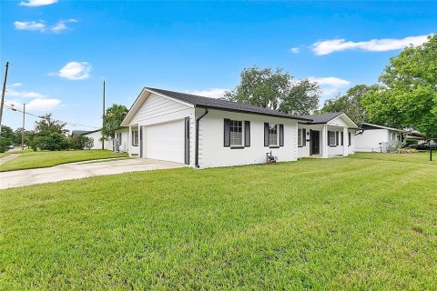 Villa ou maison à vendre à Maitland, Floride: 4 chambres, 230.58 m2 № 2236251 - photo 3