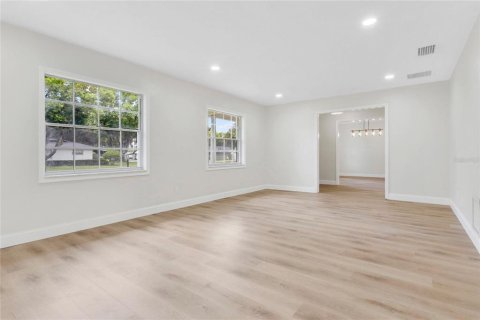 Villa ou maison à vendre à Maitland, Floride: 4 chambres, 230.58 m2 № 2236251 - photo 7