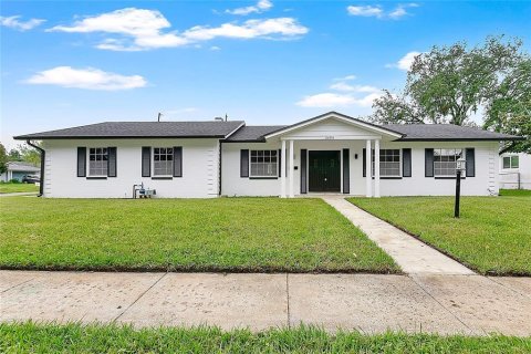 Villa ou maison à Maitland, Floride 4 chambres, 230.58 m2 № 2236251