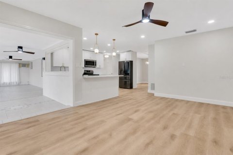 Villa ou maison à vendre à Maitland, Floride: 4 chambres, 230.58 m2 № 2236251 - photo 12