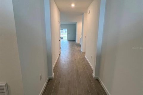 Villa ou maison à louer à Ocala, Floride: 4 chambres, 189.43 m2 № 2413871 - photo 4