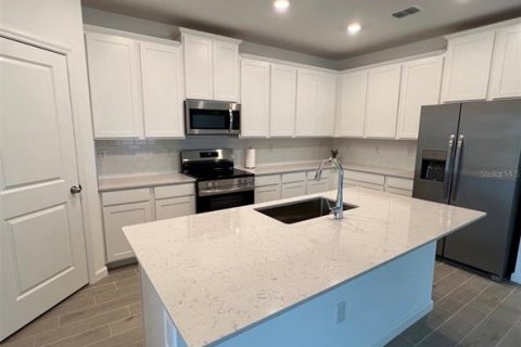 Villa ou maison à louer à Ocala, Floride: 4 chambres, 189.43 m2 № 2413871 - photo 8