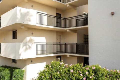 Condominio en Saint Petersburg, Florida, 2 dormitorios № 2103023