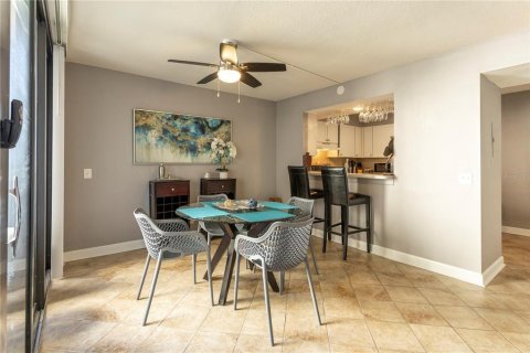 Condominio en venta en Saint Petersburg, Florida, 2 dormitorios, 100.52 m2 № 2103023 - foto 9