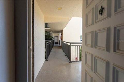 Condominio en venta en Saint Petersburg, Florida, 2 dormitorios, 100.52 m2 № 2103023 - foto 16