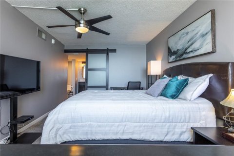 Condominio en venta en Saint Petersburg, Florida, 2 dormitorios, 100.52 m2 № 2103023 - foto 30