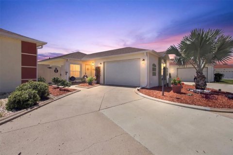 Villa ou maison à The Villages, Floride 2 chambres, 101.64 m2 № 2342074