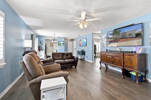 Villa ou maison à vendre à The Villages, Floride: 2 chambres, 101.64 m2 № 2342074 - photo 7