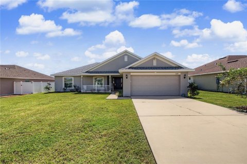 Villa ou maison à Ocala, Floride 4 chambres, 163.04 m2 № 2398453