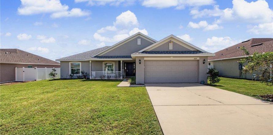 Villa ou maison à Ocala, Floride 4 chambres, 163.04 m2 № 2398453