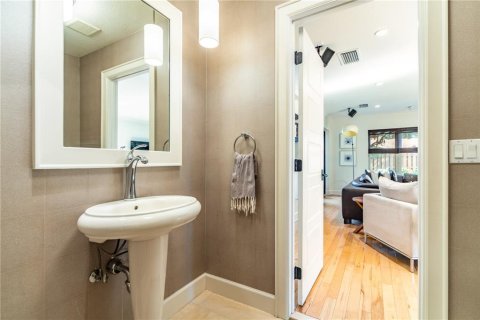 Casa en venta en Orlando, Florida, 4 dormitorios, 242.47 m2 № 2381004 - foto 25