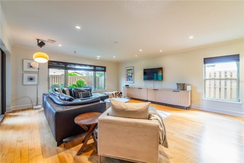 Casa en venta en Orlando, Florida, 4 dormitorios, 242.47 m2 № 2381004 - foto 15