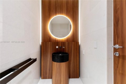 Condo in Miami, Florida, 3 bedrooms  № 2053093 - photo 15