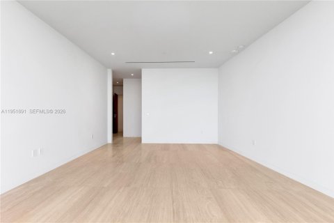 Condo in Miami, Florida, 3 bedrooms  № 2053093 - photo 17