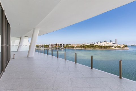 Condo in Miami, Florida, 3 bedrooms  № 2053093 - photo 11