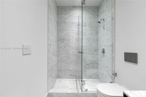 Condo in Miami, Florida, 3 bedrooms  № 2053093 - photo 26