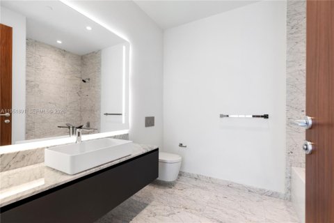 Condo in Miami, Florida, 3 bedrooms  № 2053093 - photo 22