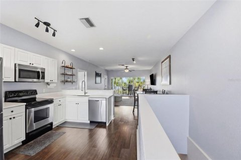 Touwnhouse à vendre à Rotonda, Floride: 2 chambres, 106 m2 № 2095455 - photo 5