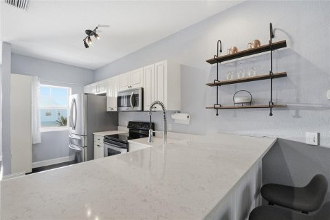 Touwnhouse à vendre à Rotonda, Floride: 2 chambres, 106 m2 № 2095455 - photo 8