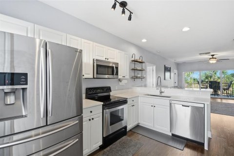 Touwnhouse à vendre à Rotonda, Floride: 2 chambres, 106 m2 № 2095455 - photo 6