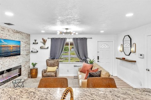 Casa en venta en Dania Beach, Florida, 4 dormitorios, 124.67 m2 № 2002361 - foto 29