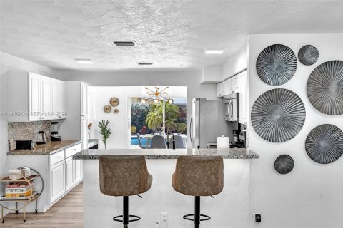 Casa en venta en Dania Beach, Florida, 4 dormitorios, 124.67 m2 № 2002361 - foto 14