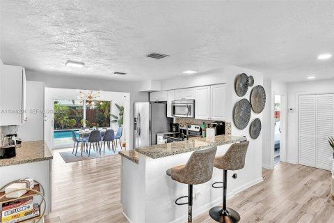 Casa en venta en Dania Beach, Florida, 4 dormitorios, 124.67 m2 № 2002361 - foto 18